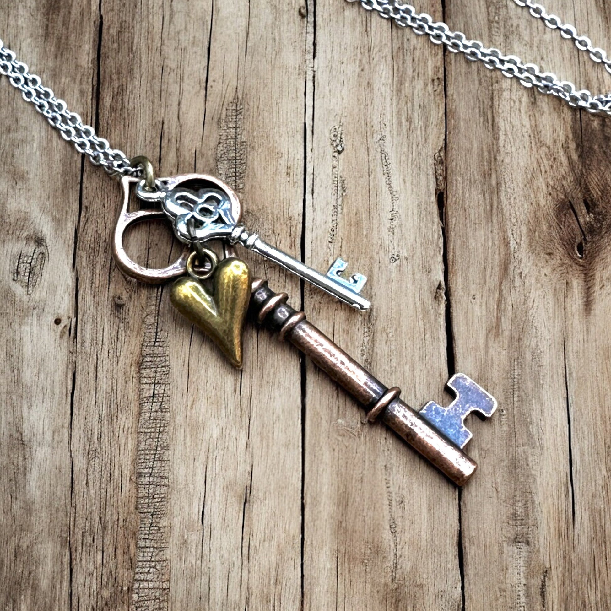 Key to my Heart Necklace - Velora Luxury Fashion