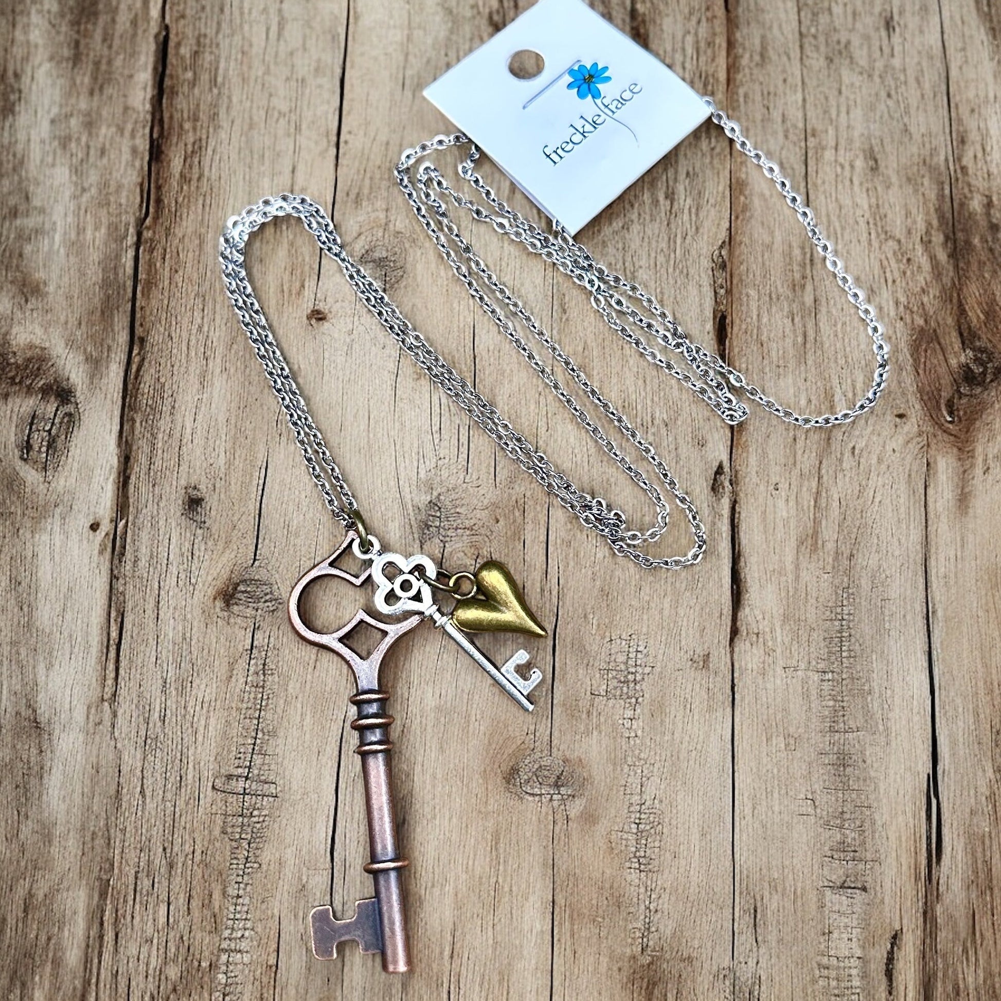 Key to my Heart Necklace - Velora Luxury Fashion