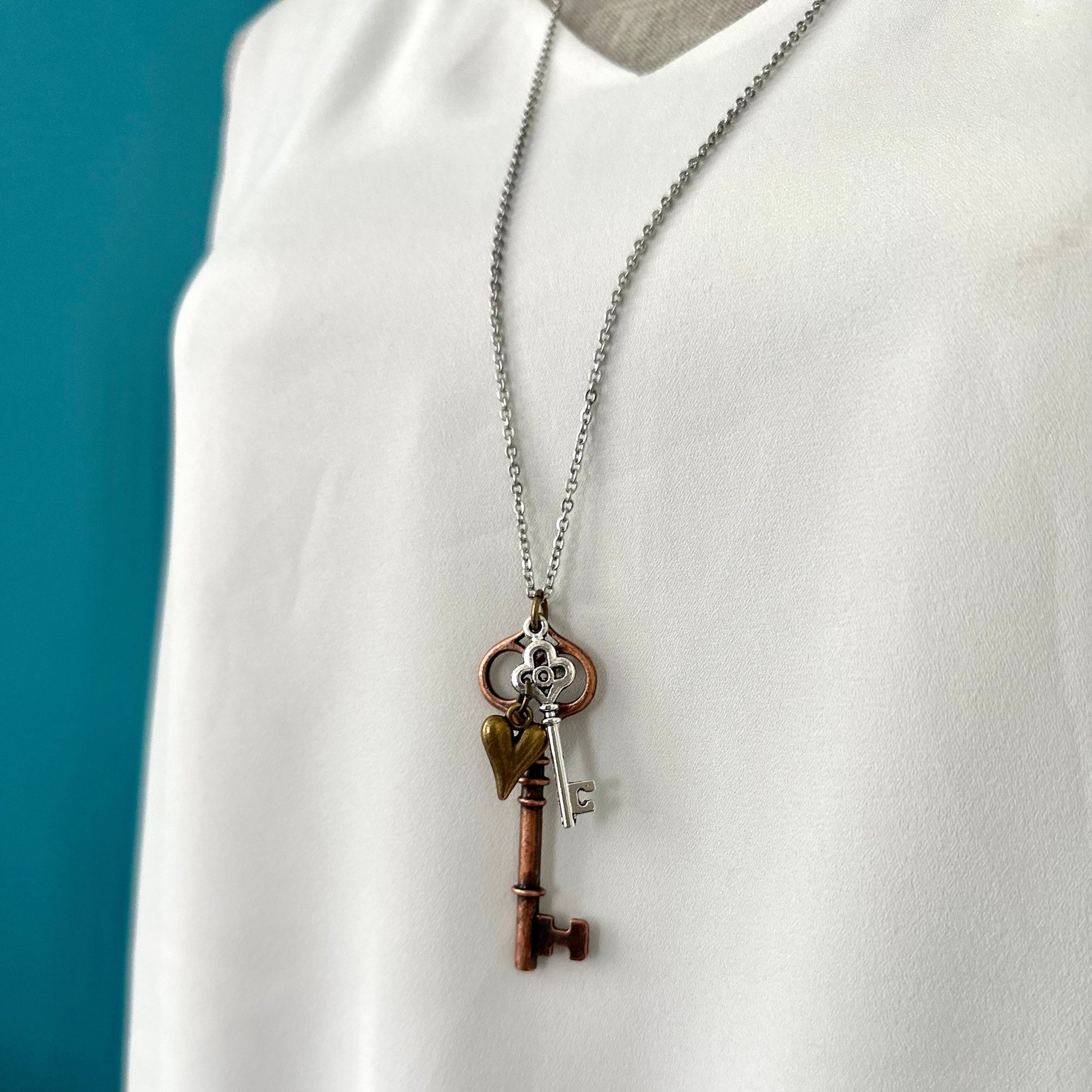 Key to my Heart Necklace - Velora Luxury Fashion