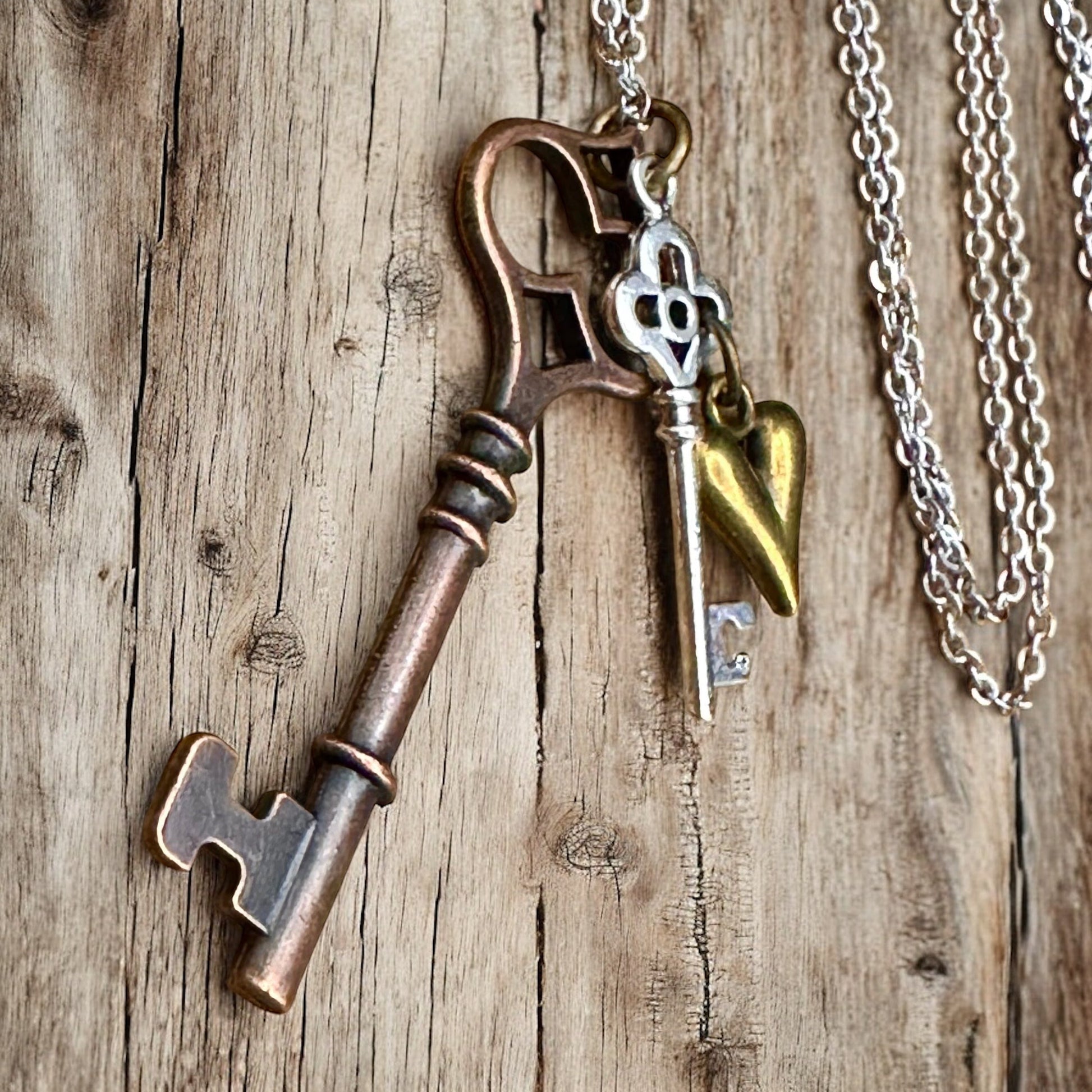 Key to my Heart Necklace - Velora Luxury Fashion