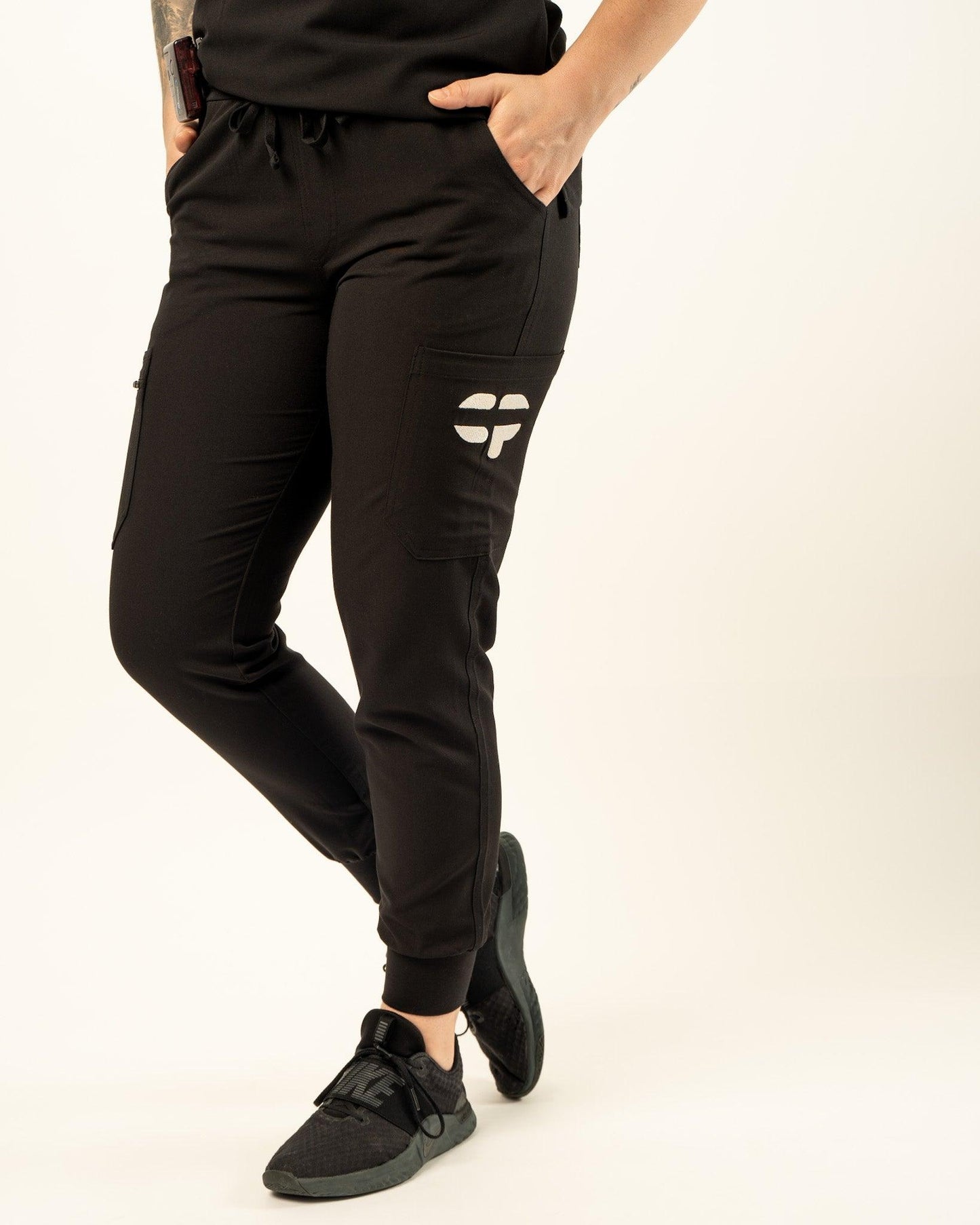 Lisa -Pantalon d'uniforme style jogger - Velora Luxury Fashion
