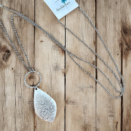 Long Mandala Necklace - Velora Luxury Fashion