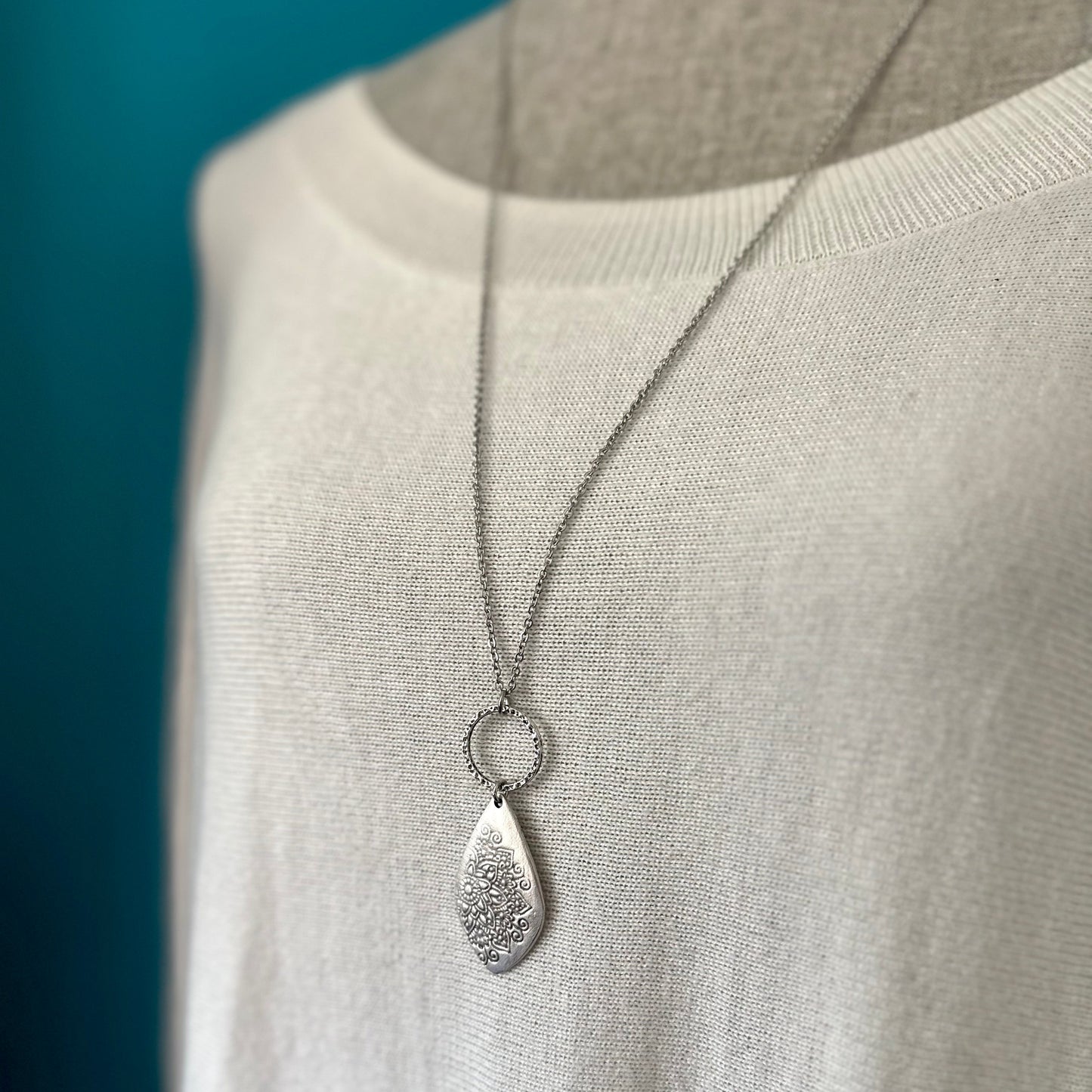 Long Mandala Necklace - Velora Luxury Fashion