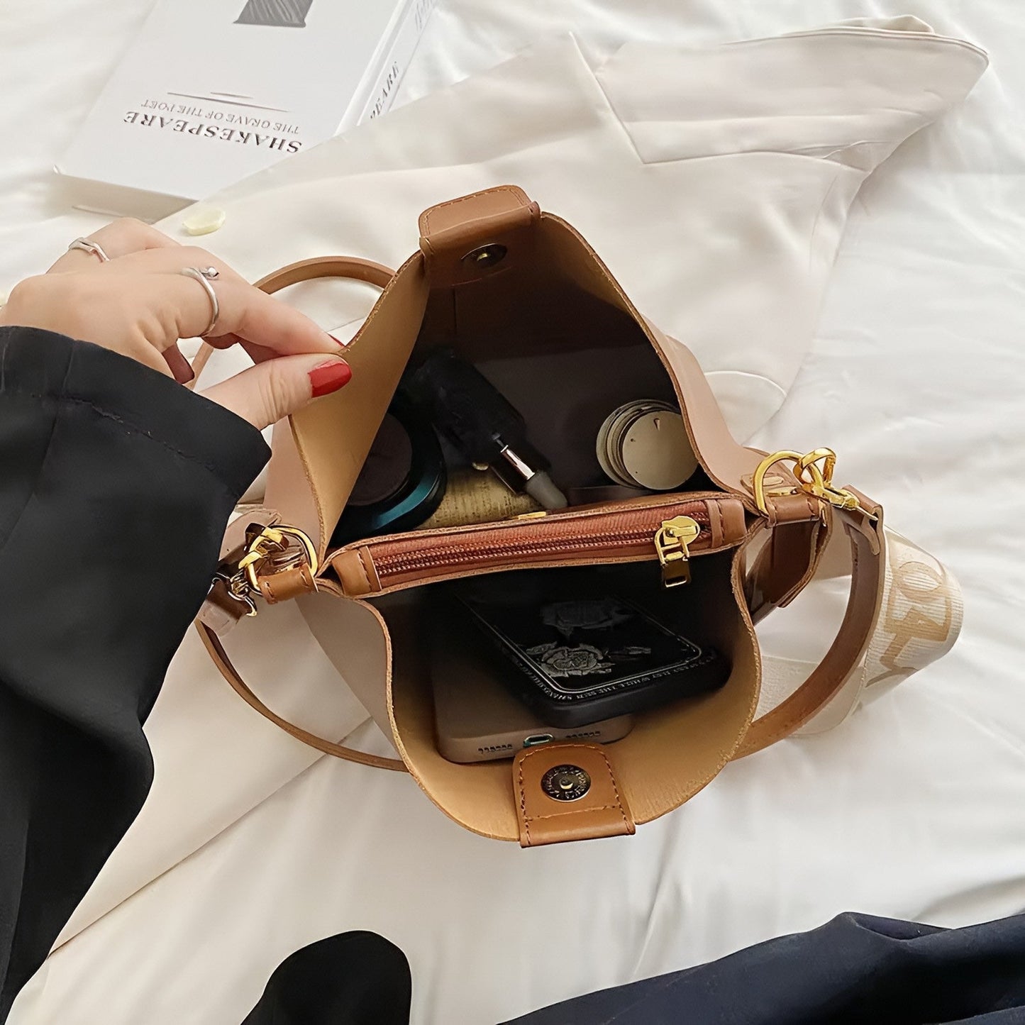 Luna bag by Rotta - Bucket bag vegan leather - Velora Luxury Fashion