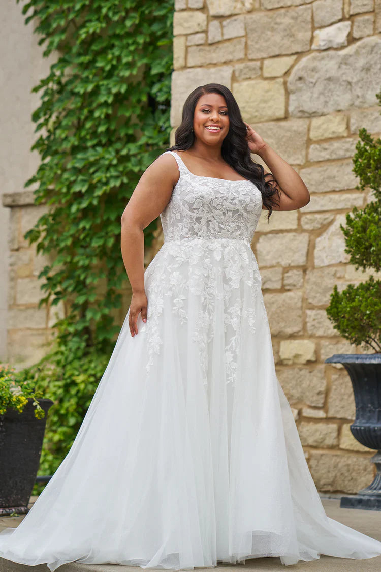 A-line silhouette Wedding gown