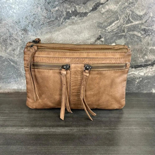 MET Leather Crossbody Bag with Dual Front Zipper Pockets Boutique of Leathers/Open Road