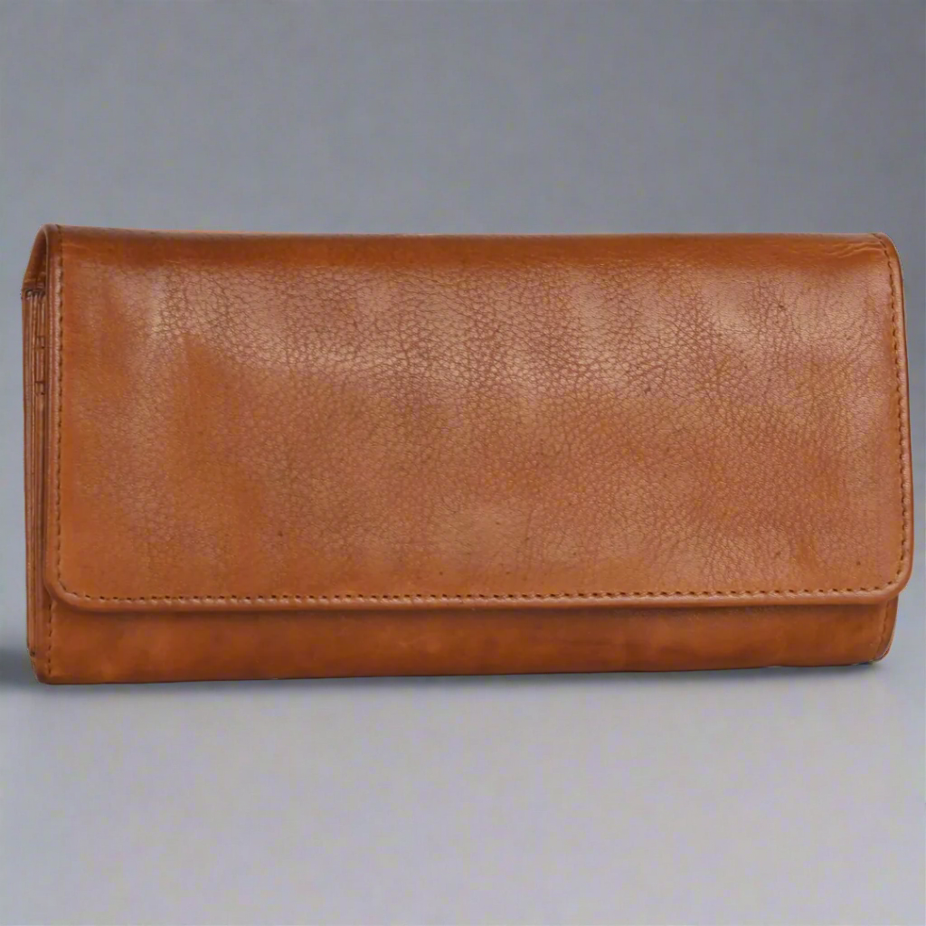 MET Women's Leather Clutch Wallet - Velora Luxury Fashion