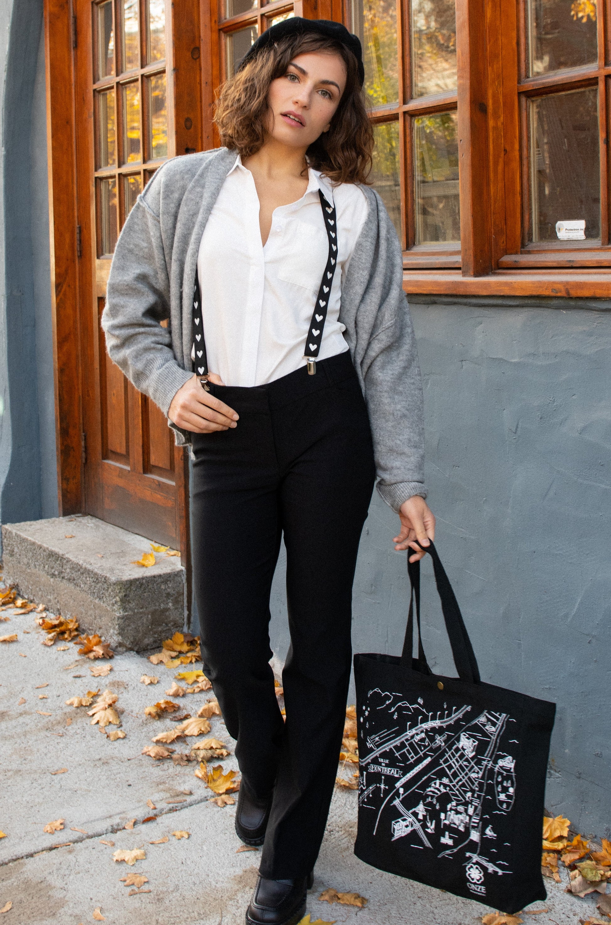 La Métropolitaine Montreal Canvas Tote Bag - Velora Luxury Fashion