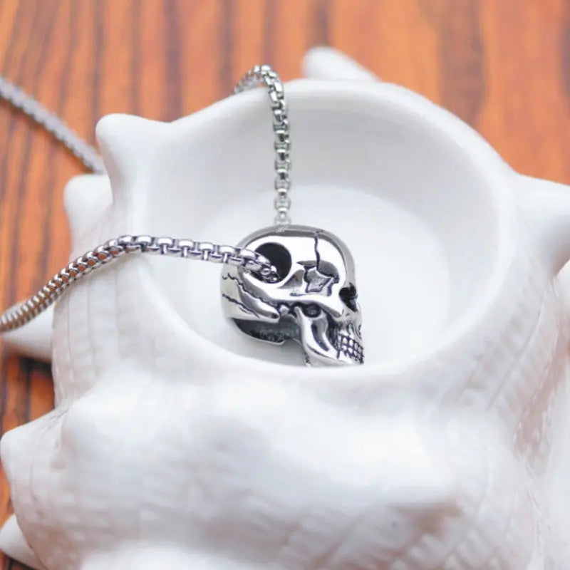Male titanium steel skull necklace - Velora