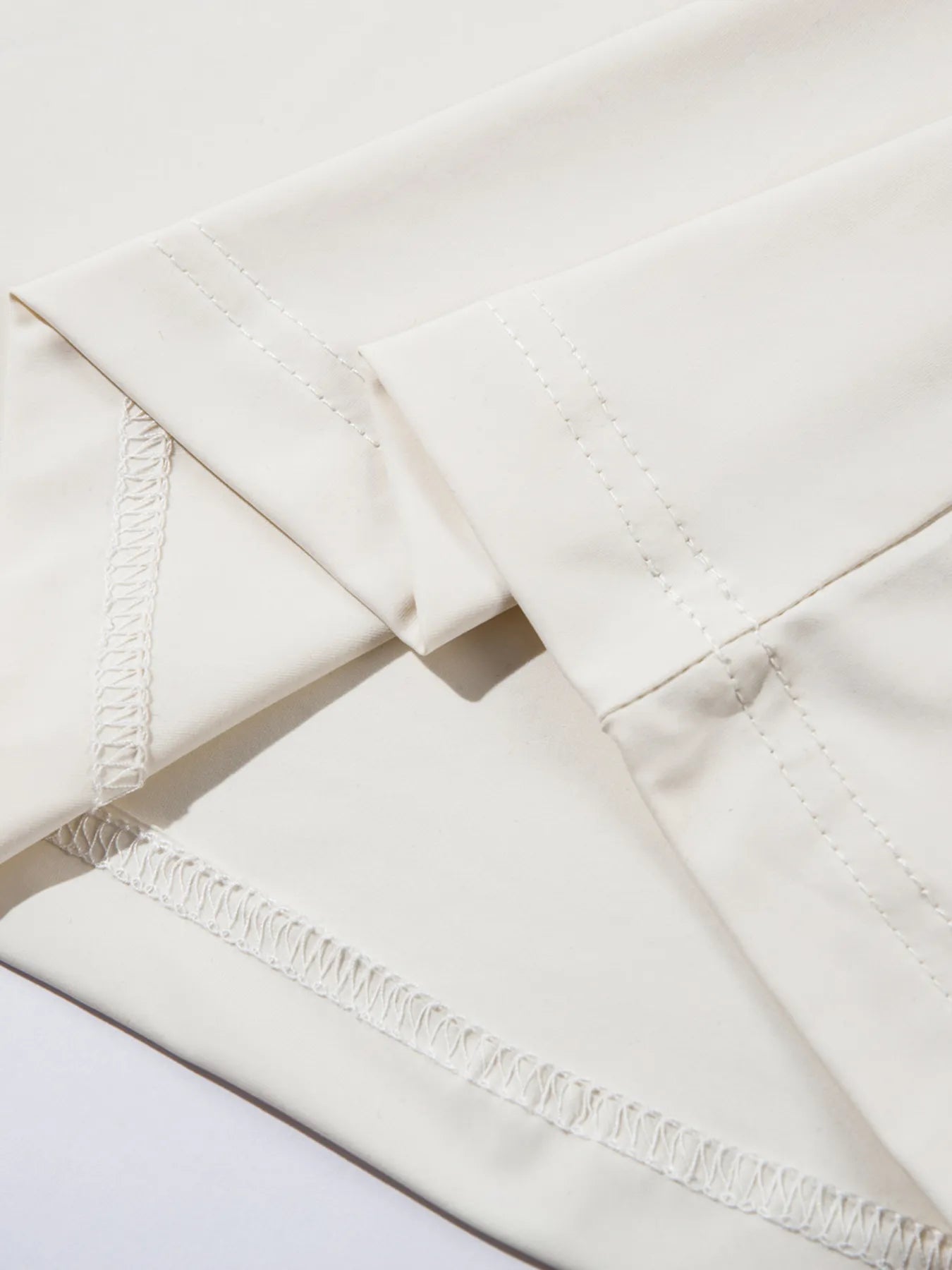 Men's Contrast Short Sleeve T-Shirt - Velora Luxury Fashion