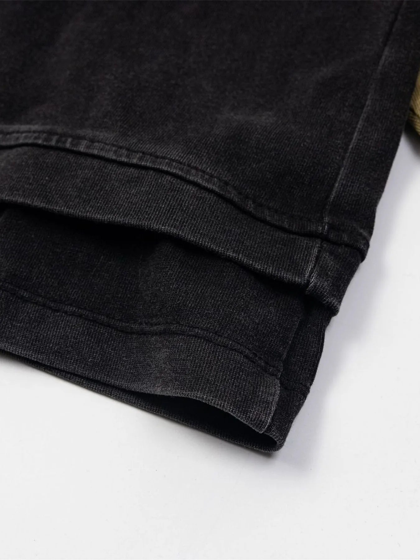 Men's Contrast Sleeve Round Neck Sweatshirt - Velora Luxury Fashion