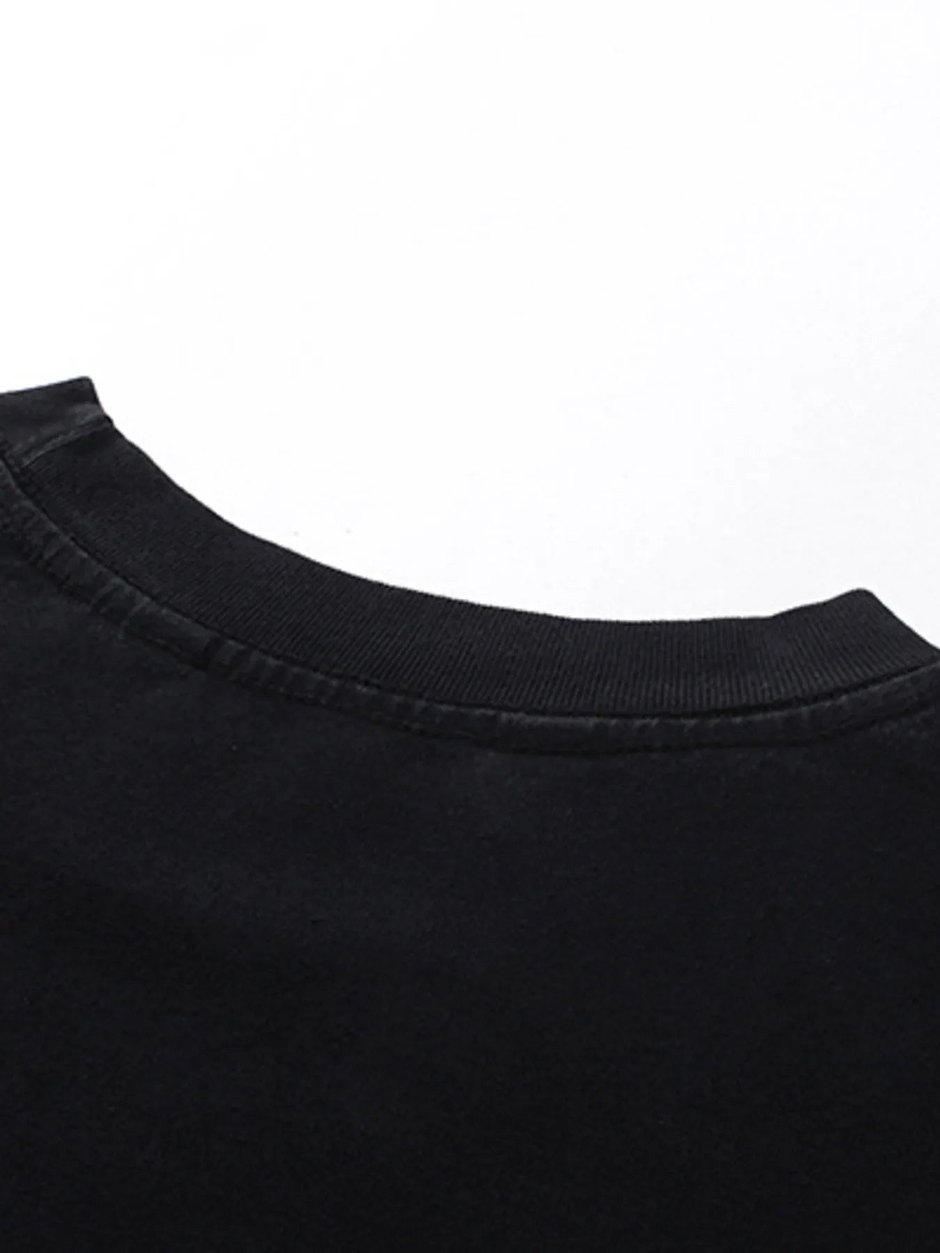 Men's Graphic Oversized Long Sleeve Sweatshirt - Velora Luxury Fashion