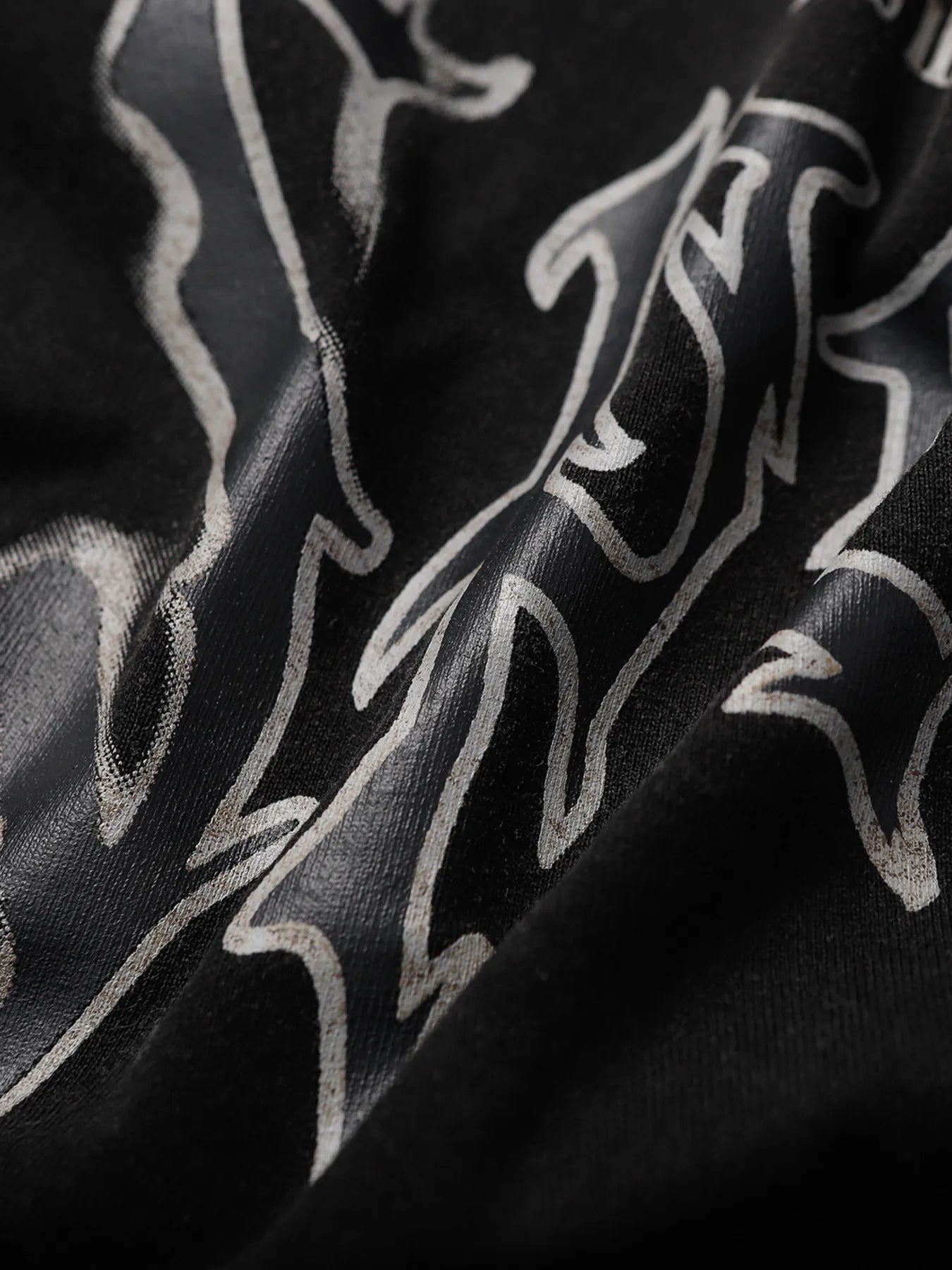 Men's Letter Graphic Round Neck T-Shirt - Velora Luxury Fashion