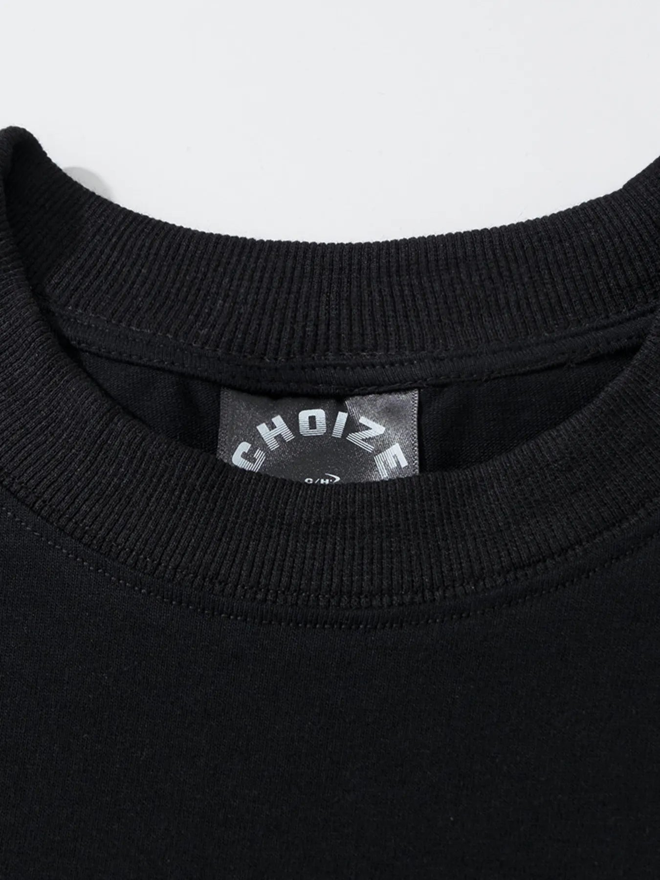 Men's Round Neck Letter Graphic Contrast T-Shirt - Velora Luxury Fashion