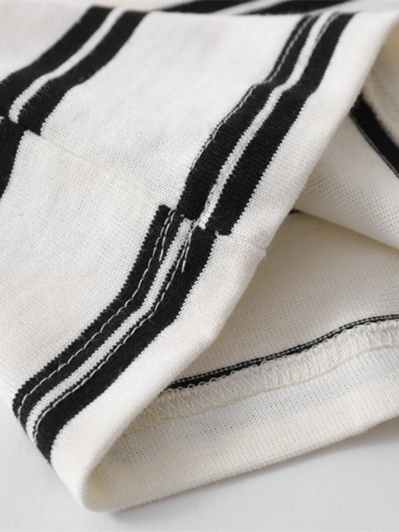 Men's Striped Round Neck Long Sleeve T-Shirt - Velora Luxury Fashion