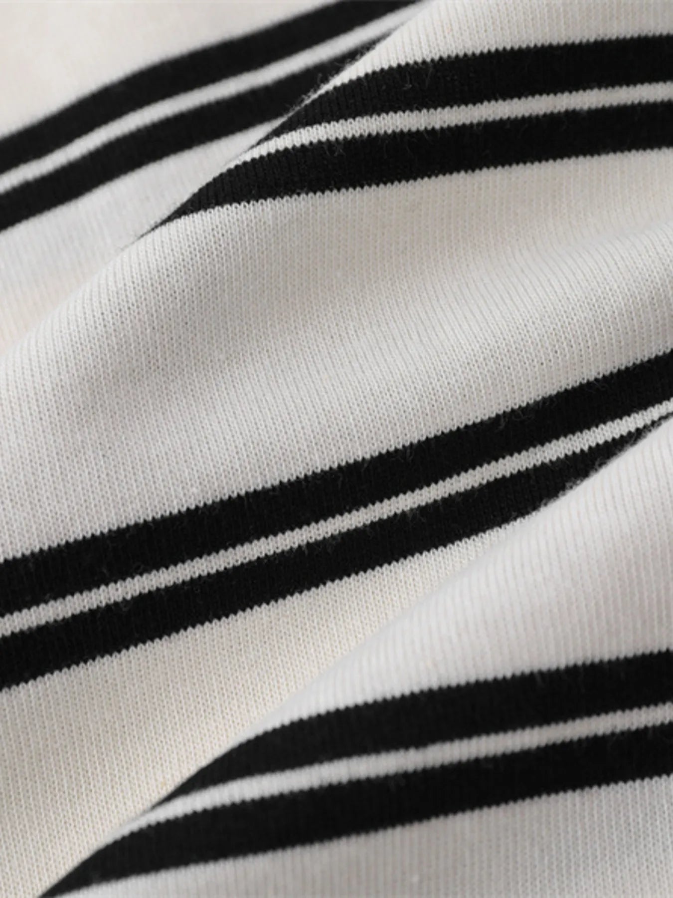 Men's Striped Round Neck Long Sleeve T-Shirt - Velora Luxury Fashion