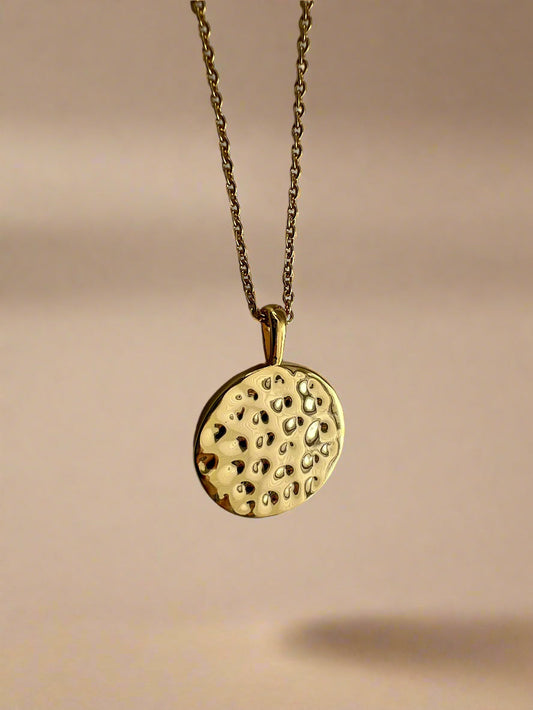 Molten Disc Necklace - Velora Luxury Fashion