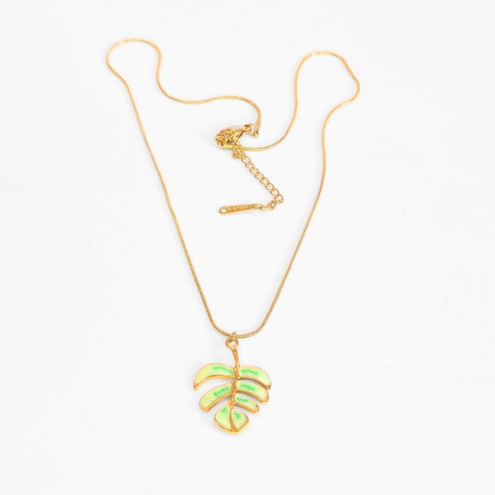 Monstera Leaf Pendant Necklace - Velora Luxury Fashion