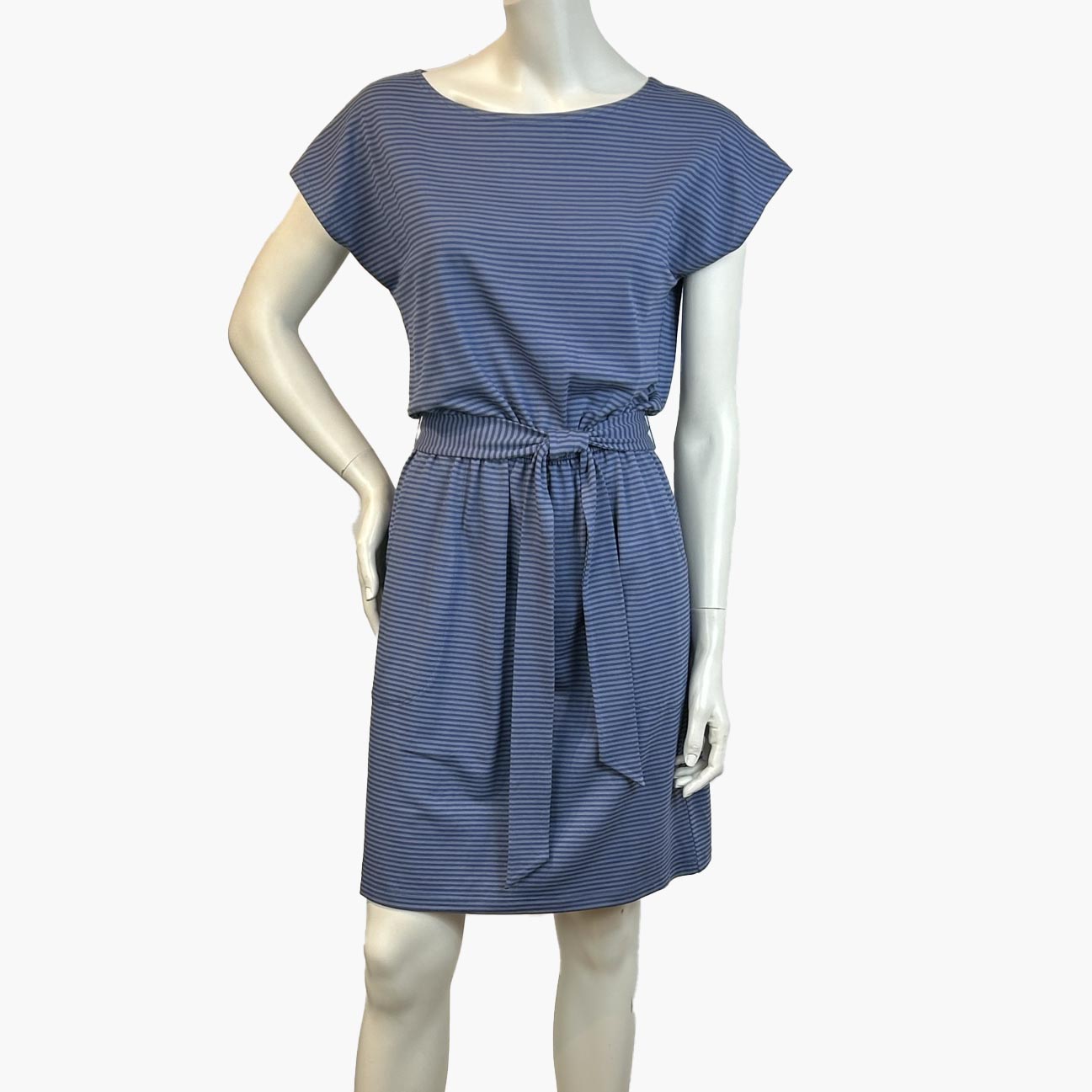 OCOBA Belted Dress w/pockets - Velora Luxury Fashion