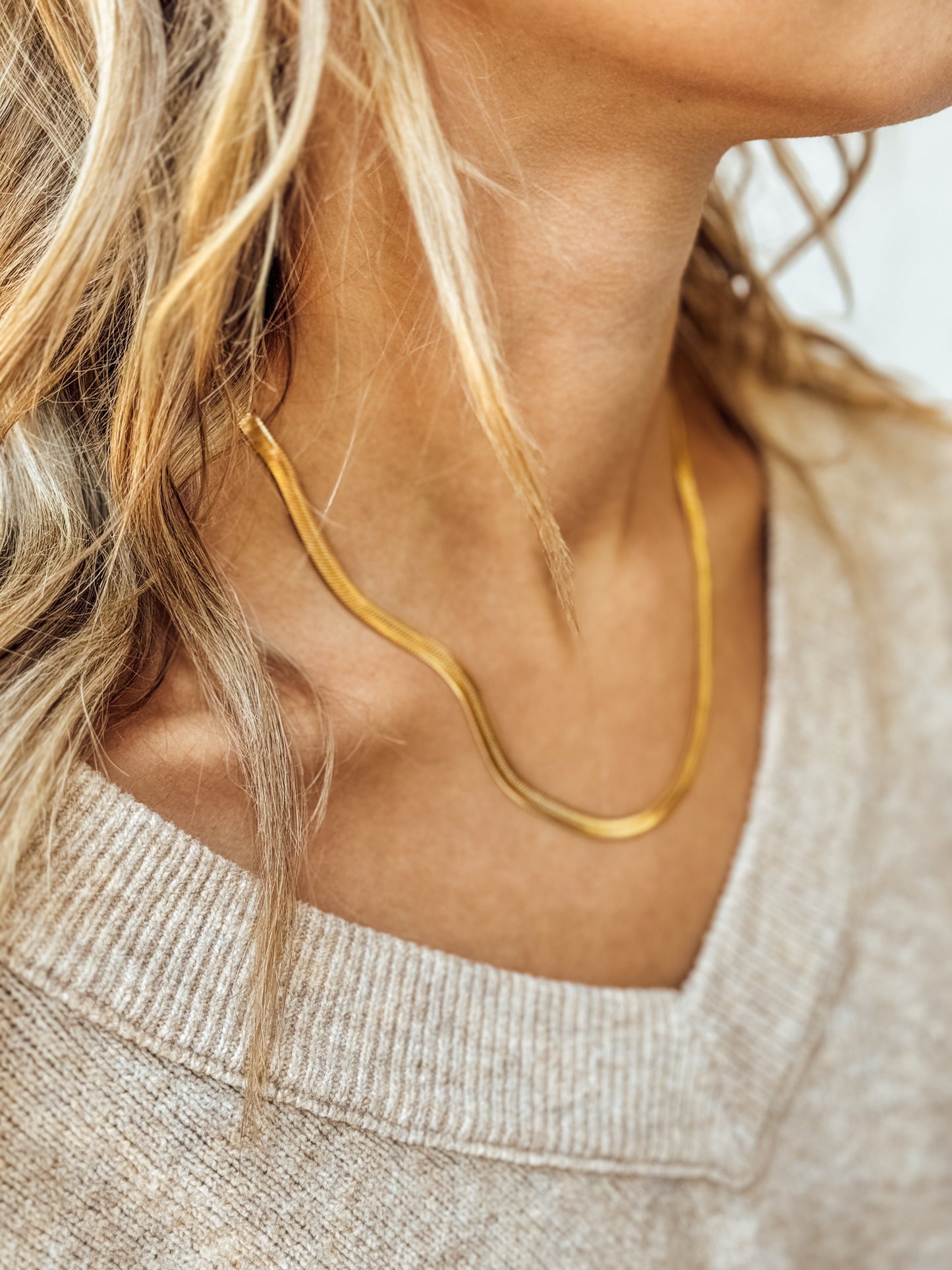 Oakley Necklace - Velora Luxury Fashion