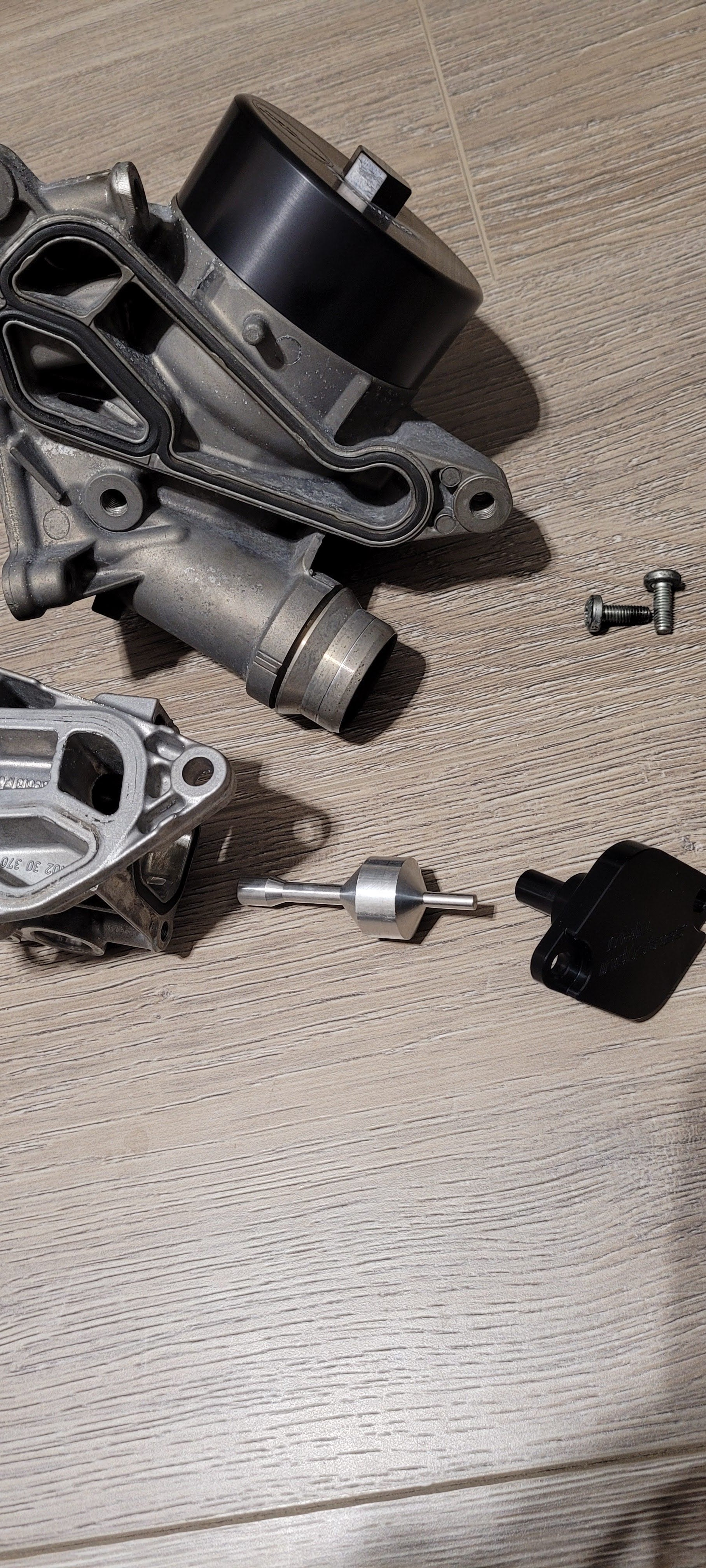 Oil Thermostat Racing Valve for BMW 335i, 135i, N54, S55, N55 - Velora Luxury Fashion