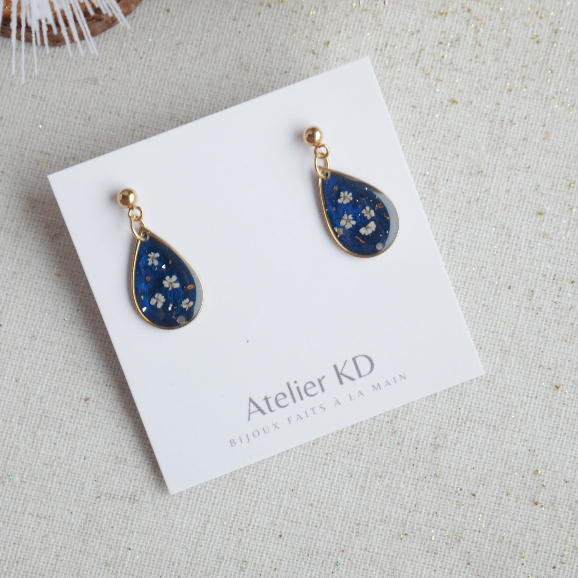 Boucles d’oreilles Céleste avec fleurs de carotte - goute (moyen) - Velora