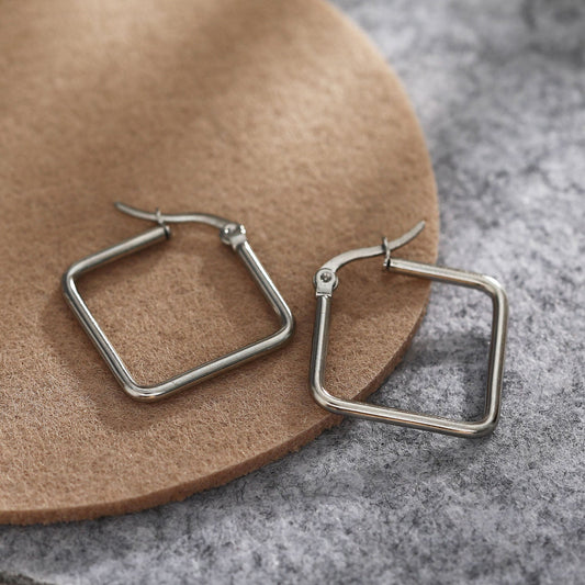 REILYNN Small Square Shaped Hoops. In Gold & Silver. - Velora