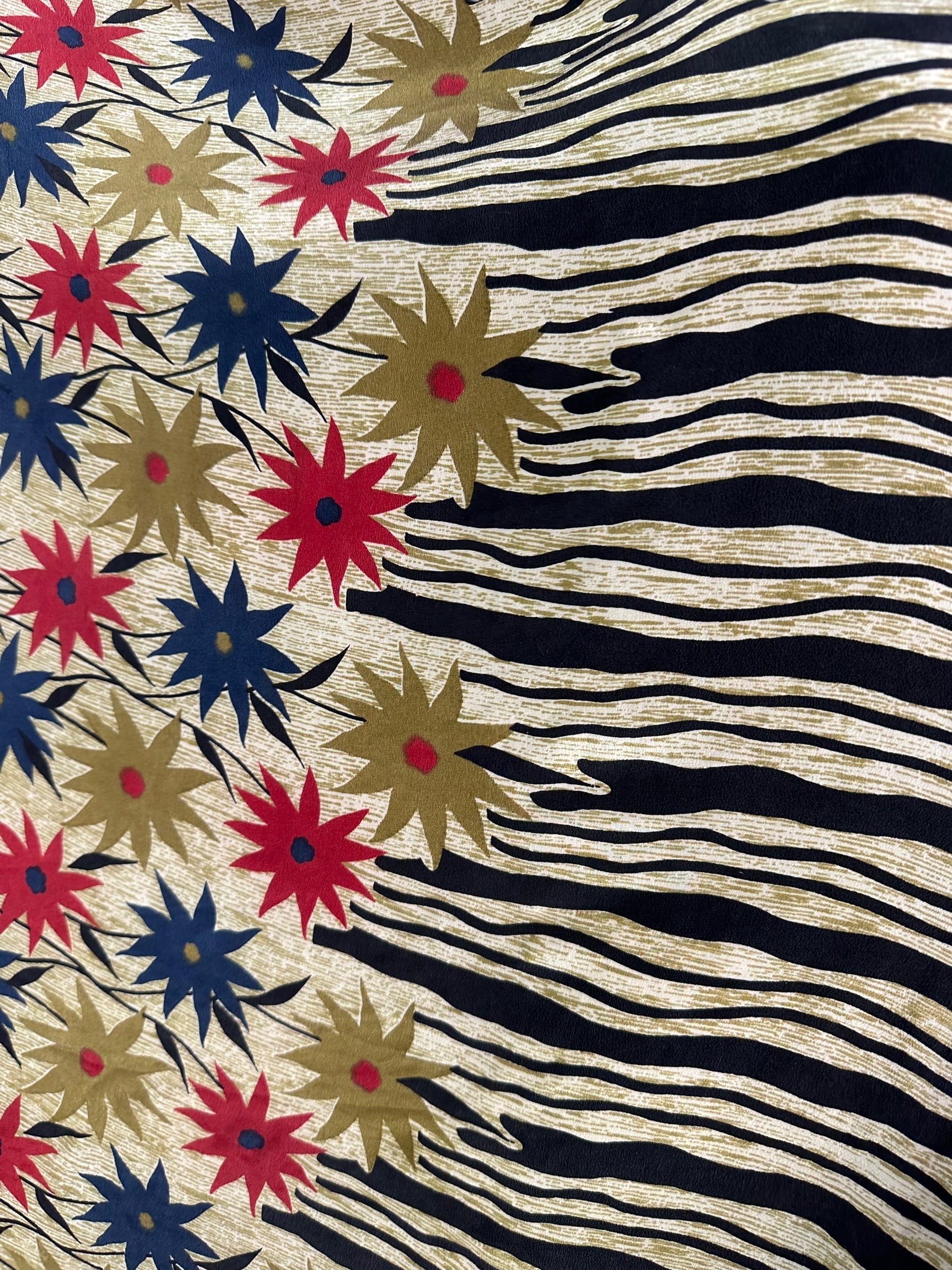 PRC6676 Avatar Pure Silk Cardigan - Velora