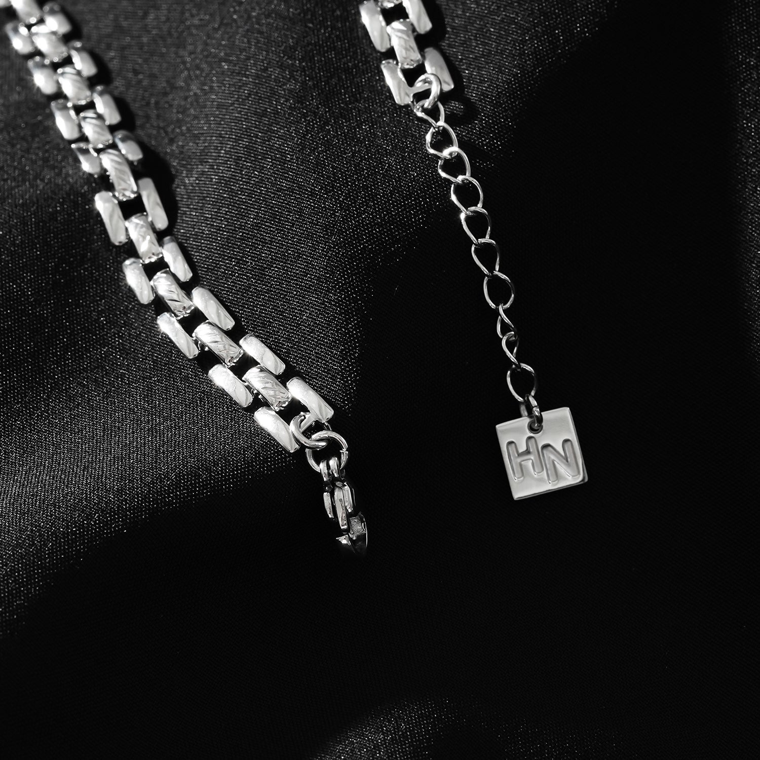 PROVINIA: Retro Watch Style Strap Bracelet in Silver - Velora