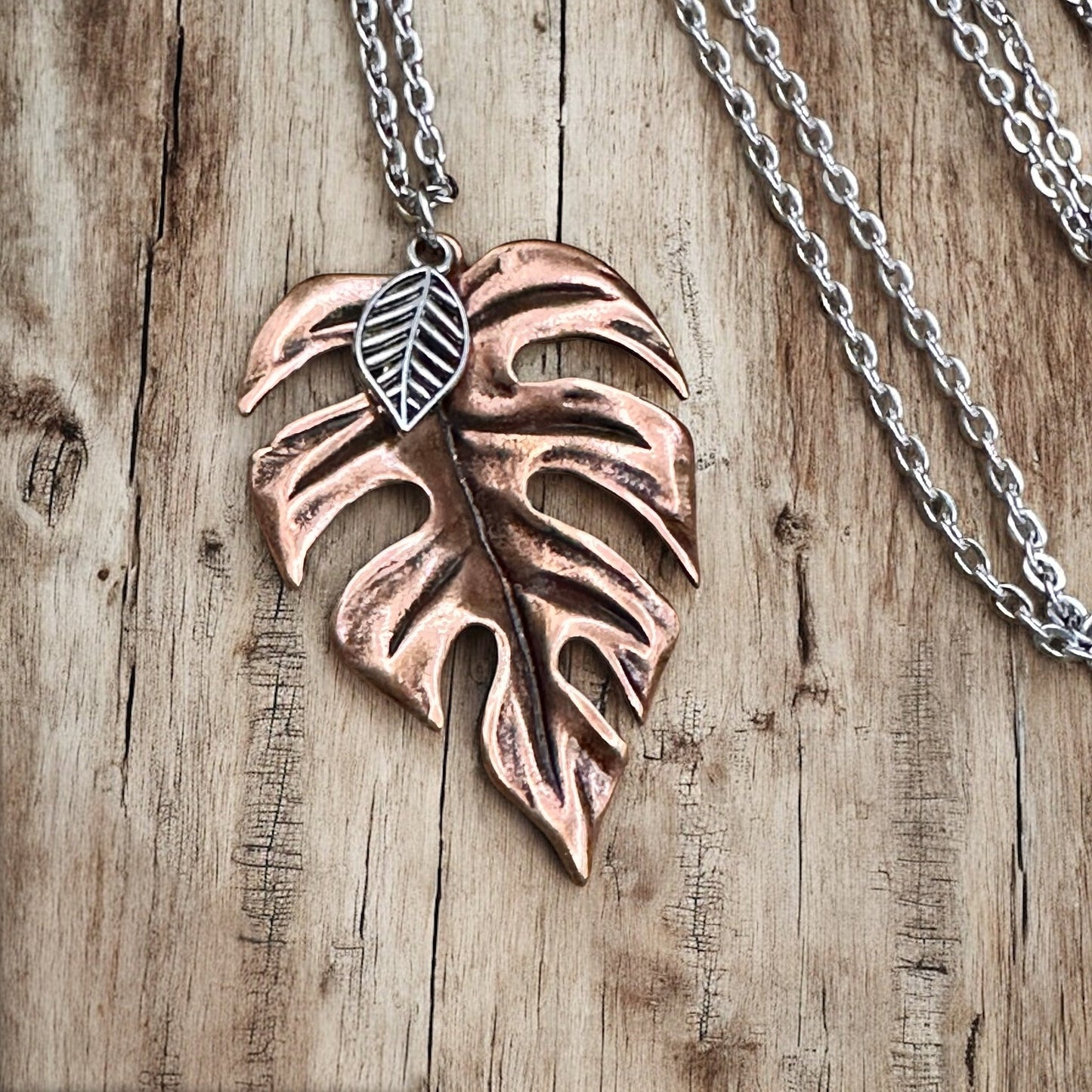 Palm Leaf Necklace - Velora Luxury Fashion