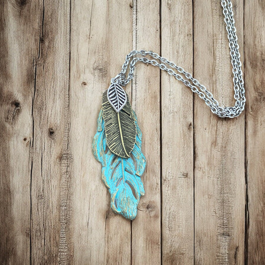 Patina Feather Necklace - Velora Luxury Fashion