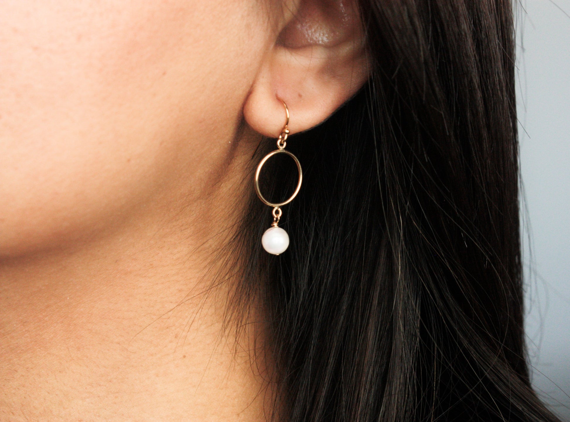 Pearl Round Drop Earrings - Velora Luxury Fashion