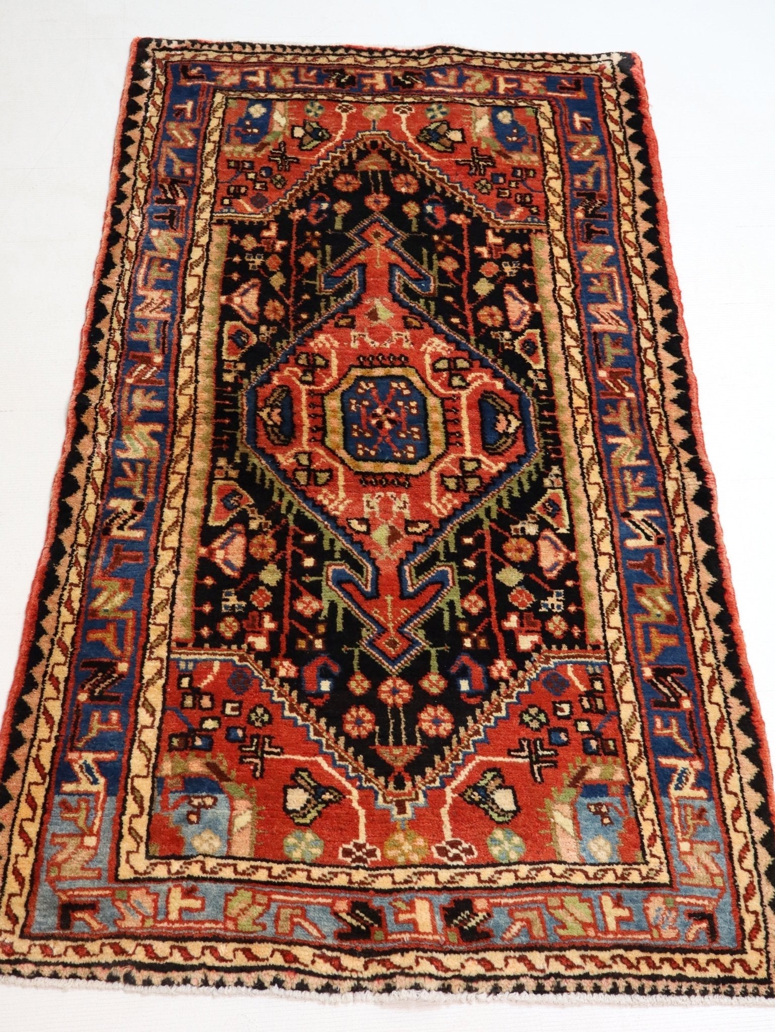 Persian Hamadan Rug | 2' 10” x 4' 11" - Velora Luxury Fashion