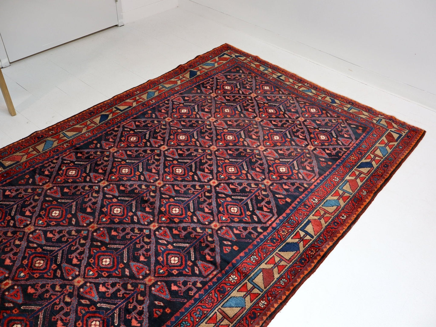 Persian Nahavand Rug | 5' 2" x 10' 8" - Velora Luxury Fashion