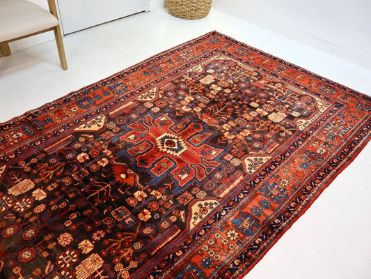Persian Nahavand Rug | 5' 5” x 9' 7" - Velora Luxury Fashion