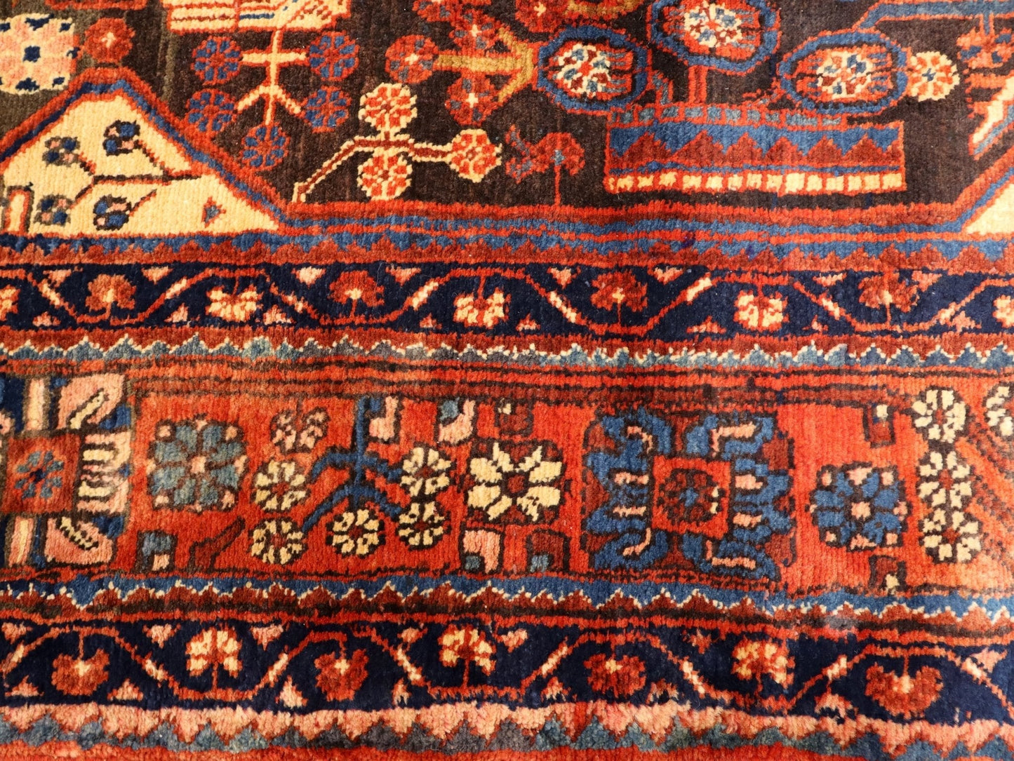 Persian Nahavand Rug | 5' 5” x 9' 7" - Velora Luxury Fashion