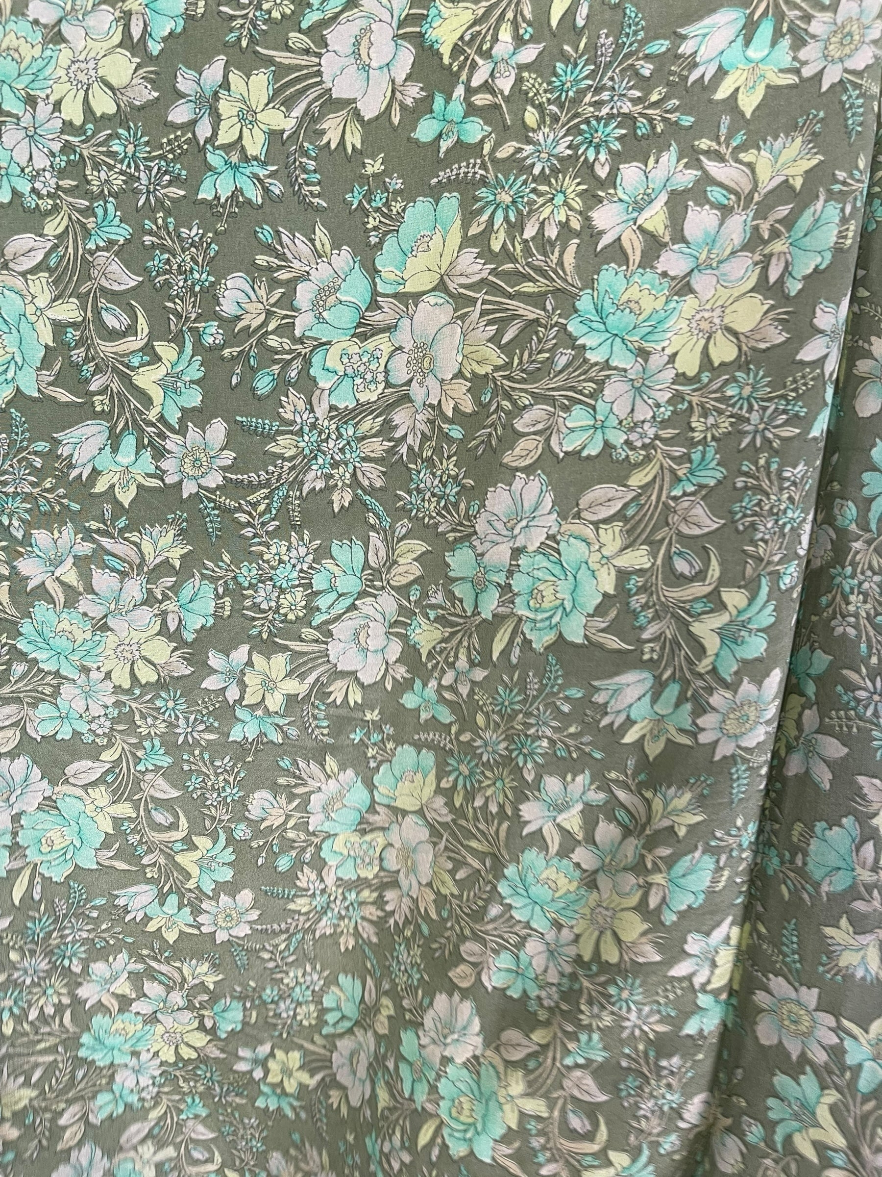 PRC6871 Avatar Pure Silk Cardigan - Velora