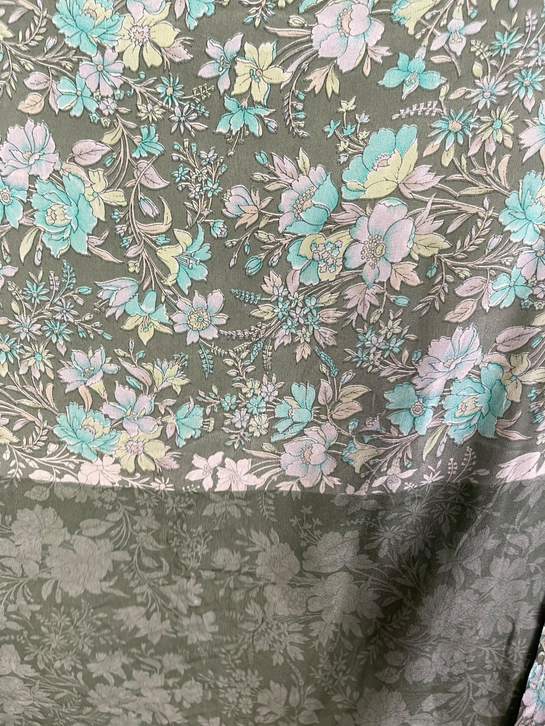 PRC6871 Avatar Pure Silk Cardigan - Velora