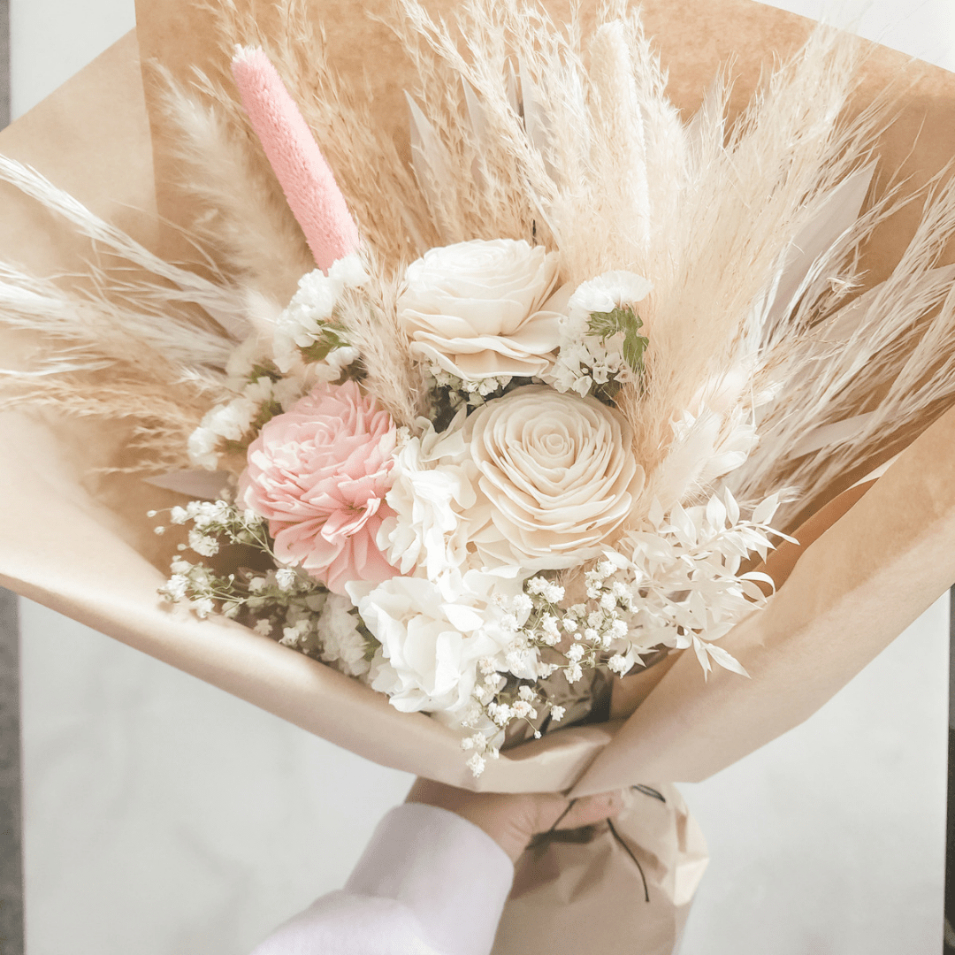 Preserved and Dried Floral Bouquet - Velora Luxury Fashion