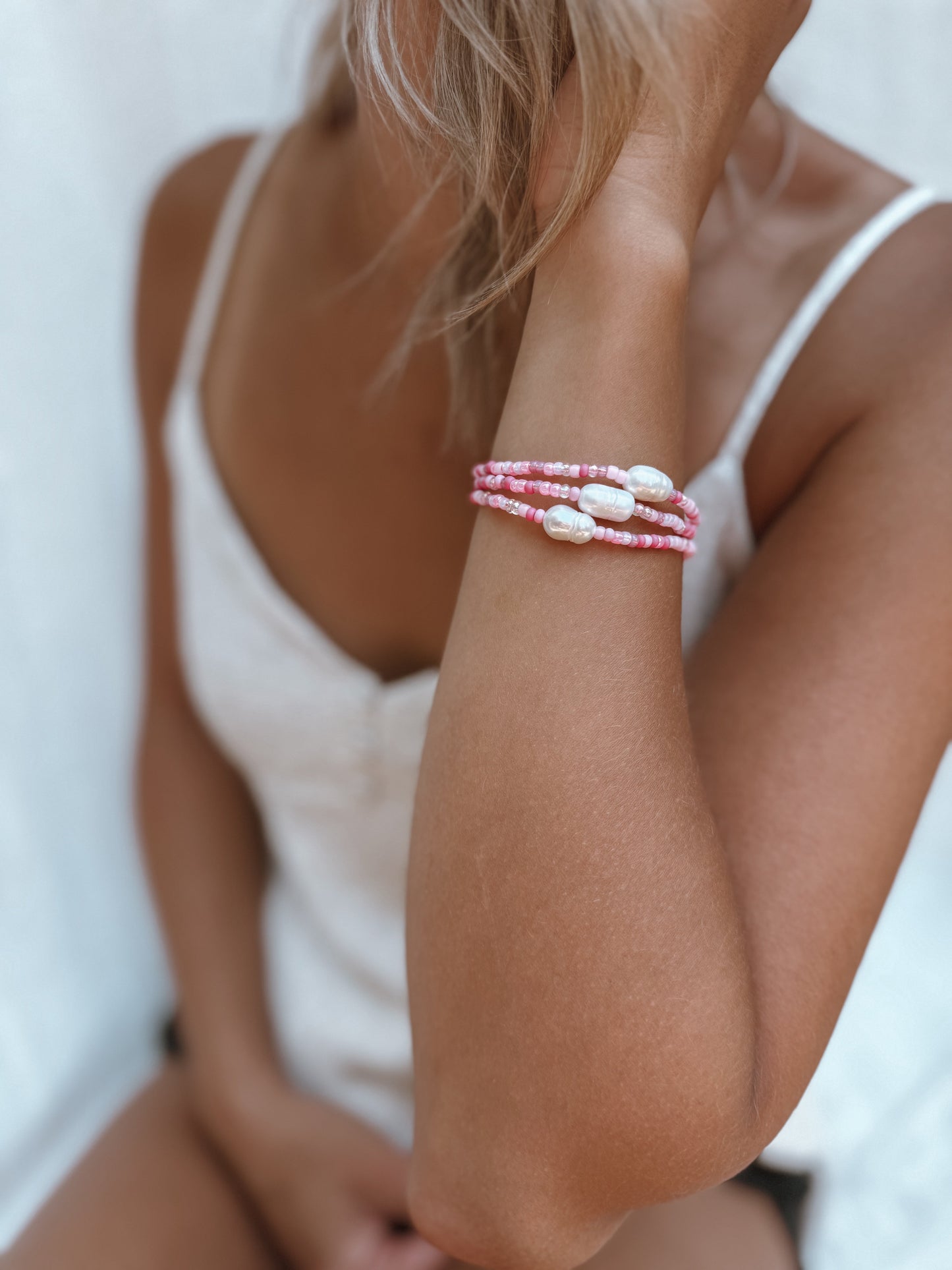 RUN FOR THE CURE PINK BRACELET - Velora Luxury Fashion