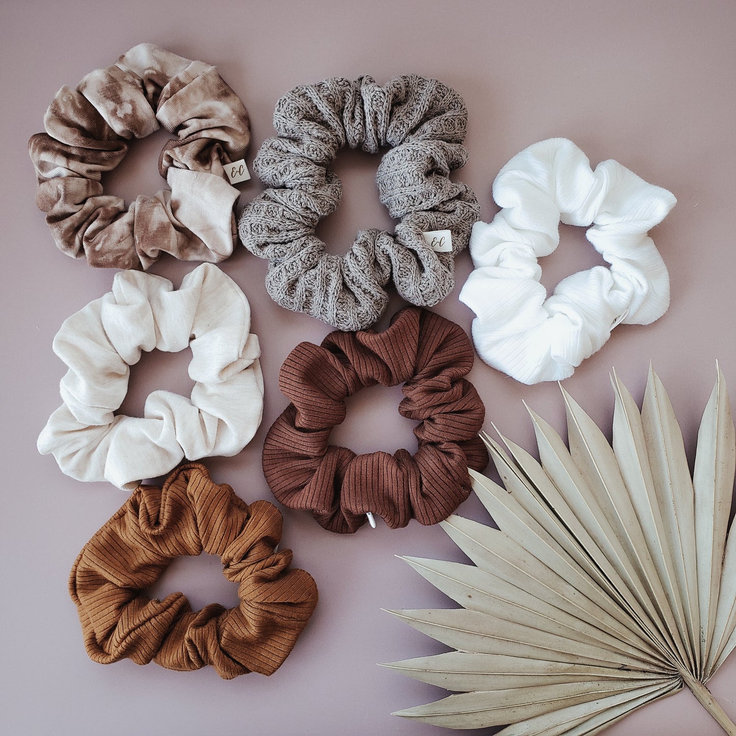 Ribbed Modal Scrunchie | White - Velora Luxury Fashion