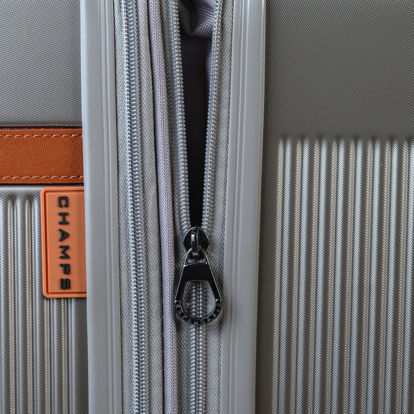Vintage Air / 3-Piece Luggage Set