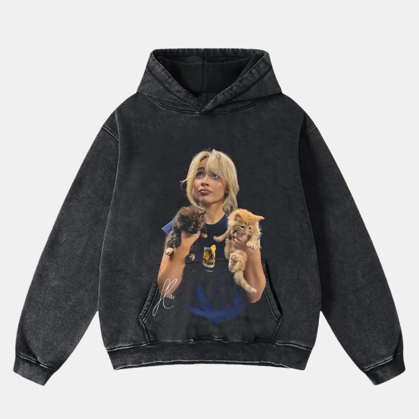 Sabrina carpenter: Music Icon Tee V21 - Velora