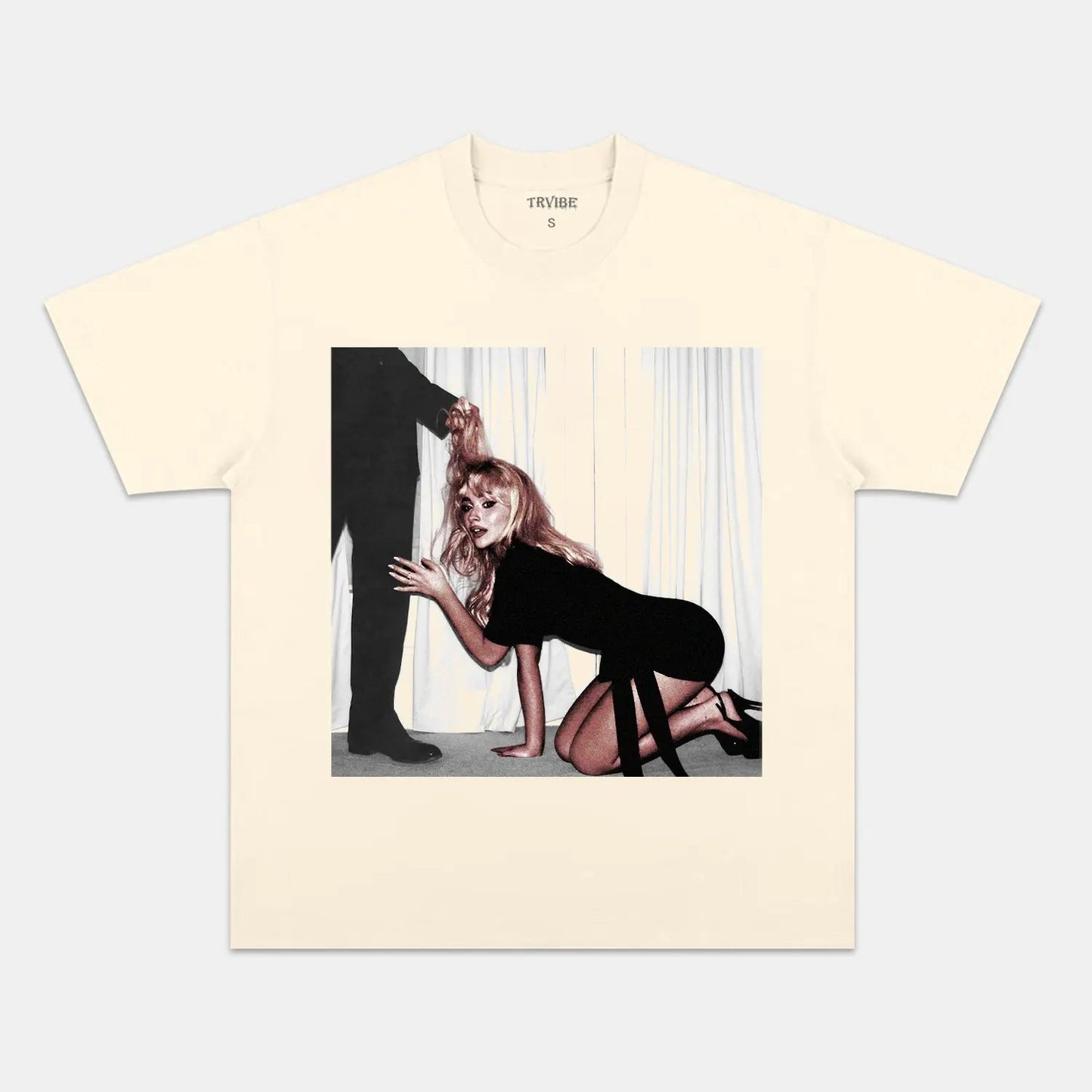 Sabrina Carpenter: Music Icon Tee V15 - Velora