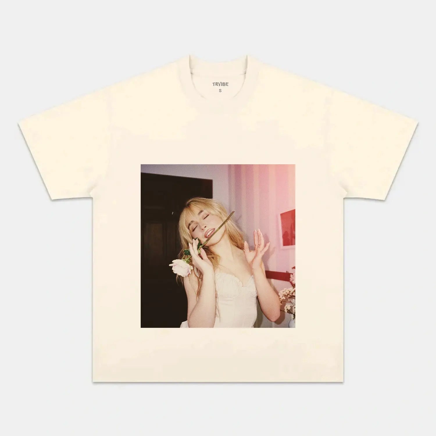Sabrina Carpenter: Music Icon Tee V6 - Velora