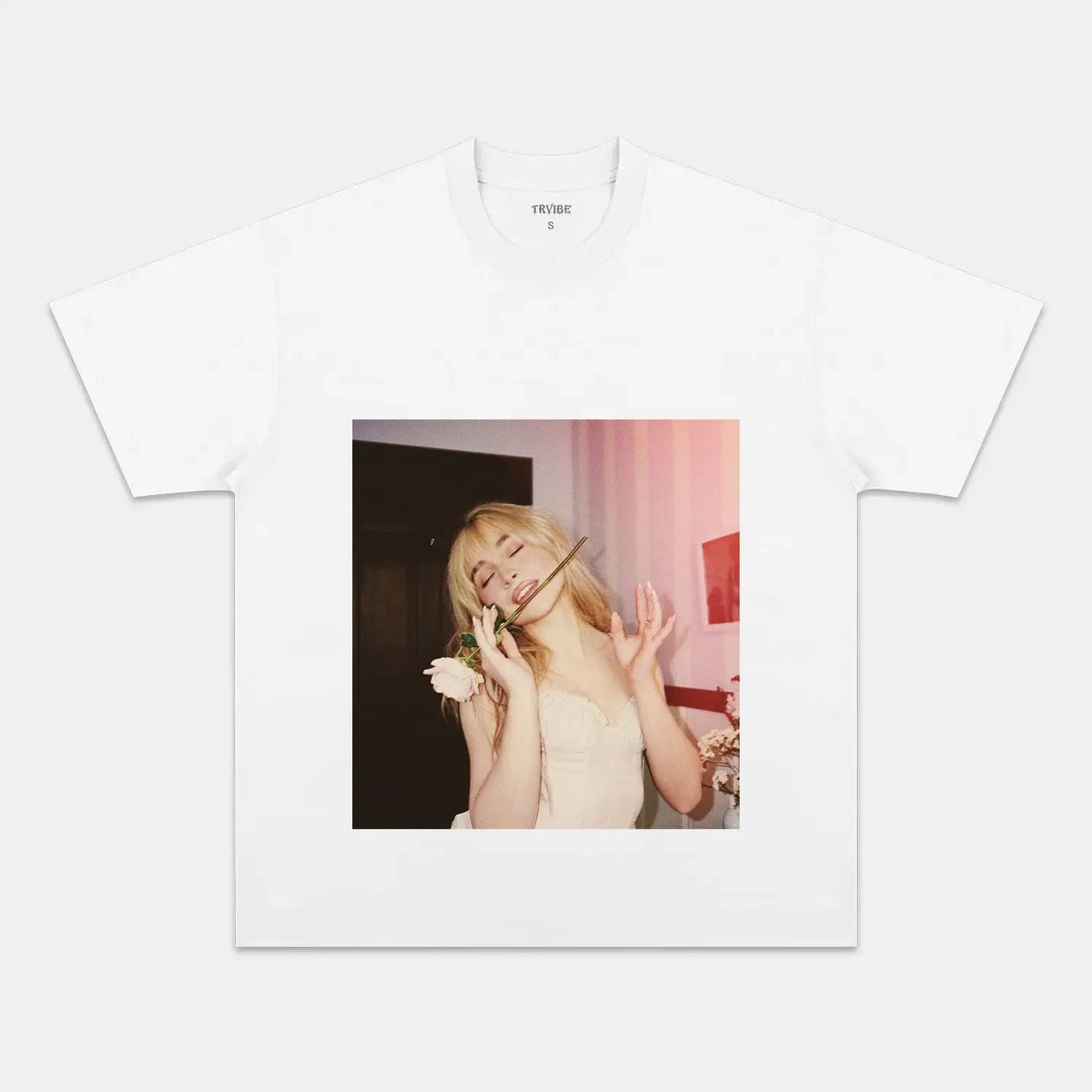 Sabrina Carpenter: Music Icon Tee V6 - Velora