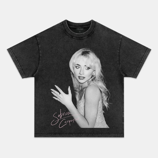 Sabrina Carpenter: Music Icon Tee V19 - Velora