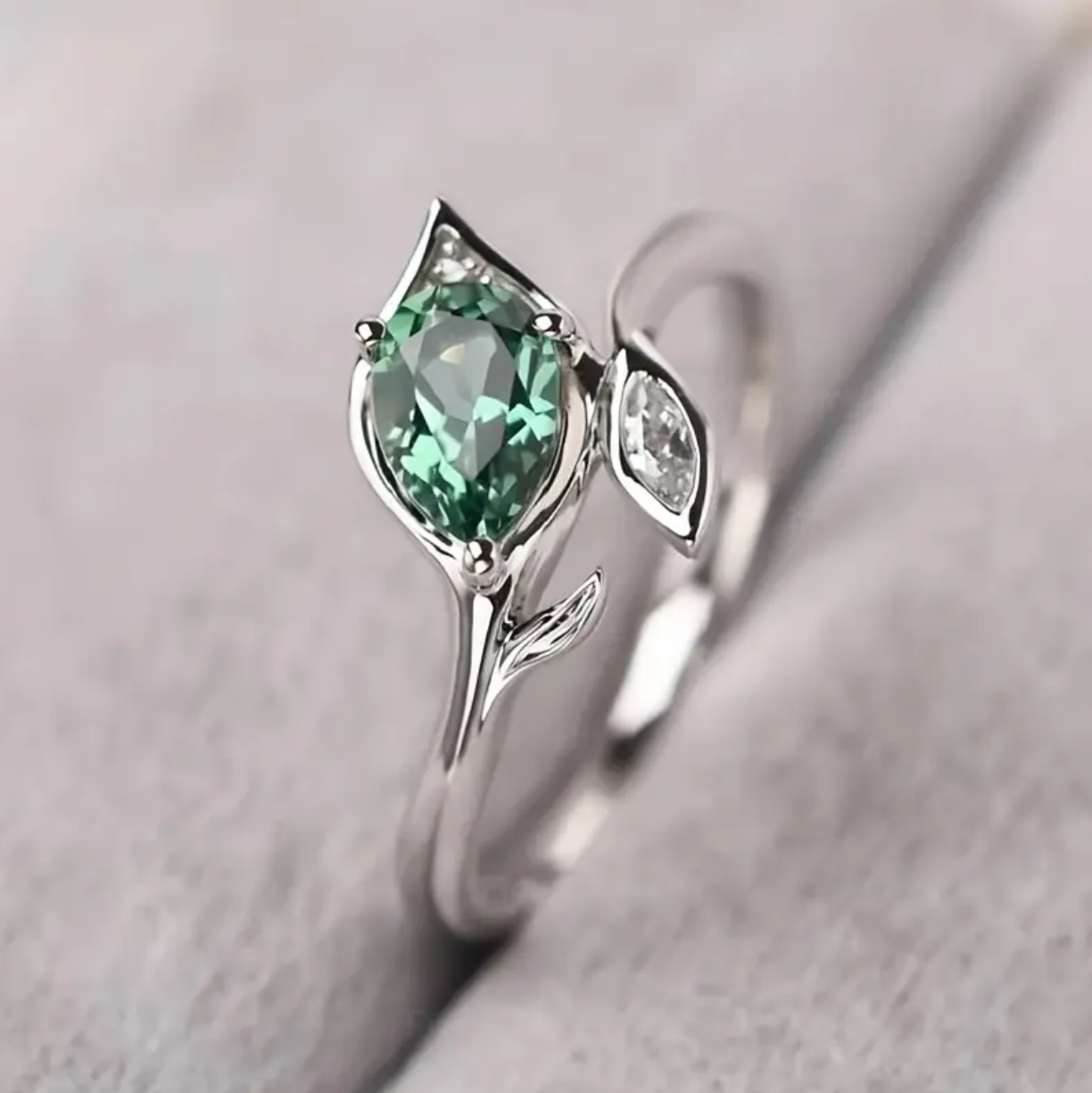 Emerald & Silver Leaf Ring | Size 9 - Velora