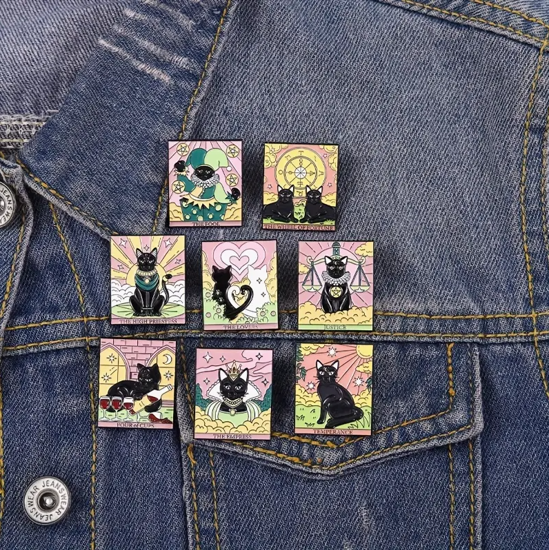 "The High Priestess" Cat Tarot Card | Collectible Pin - Velora