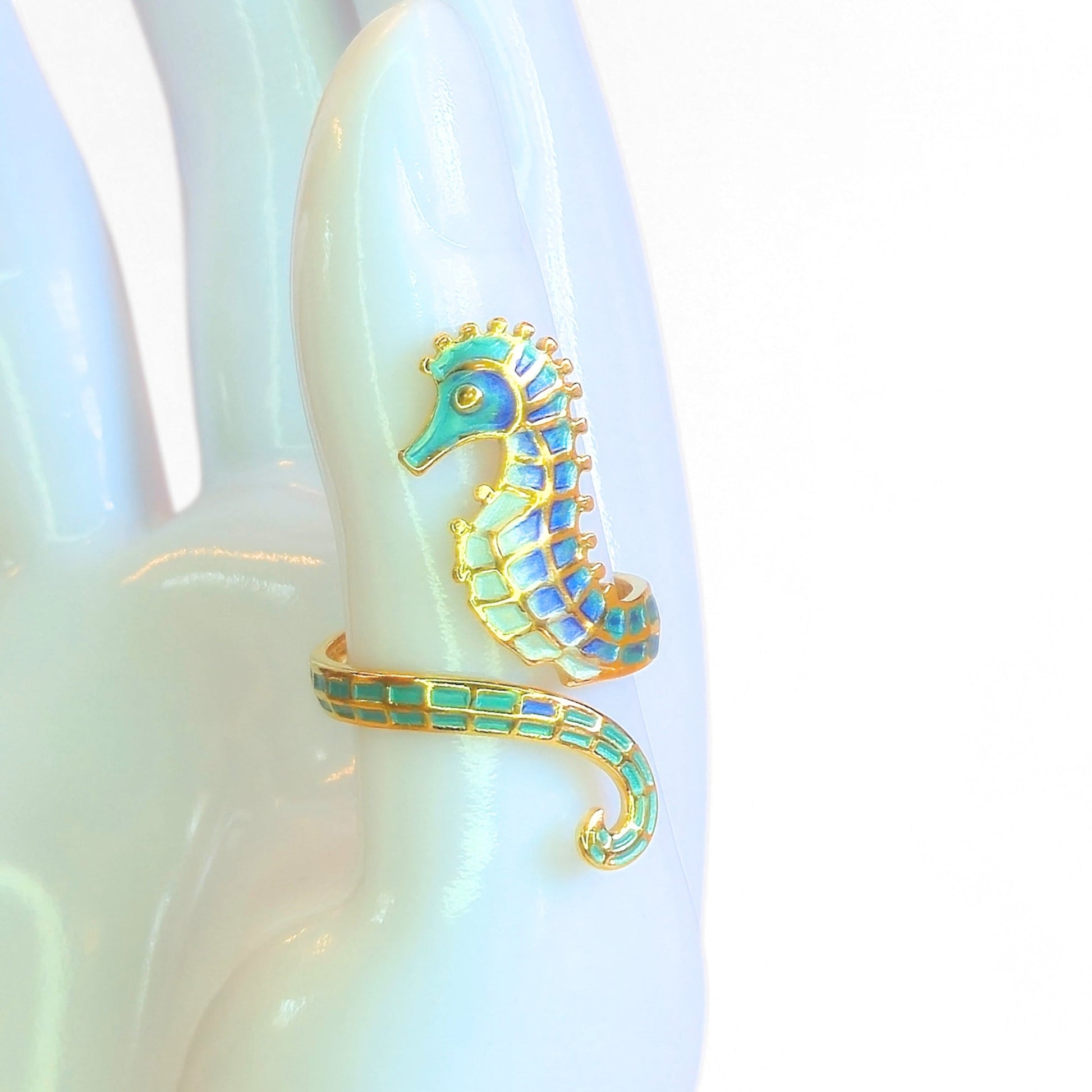 Seahorse Wrap Ring - Velora Luxury Fashion
